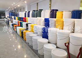 亚洲美女操吉安容器一楼涂料桶、机油桶展区